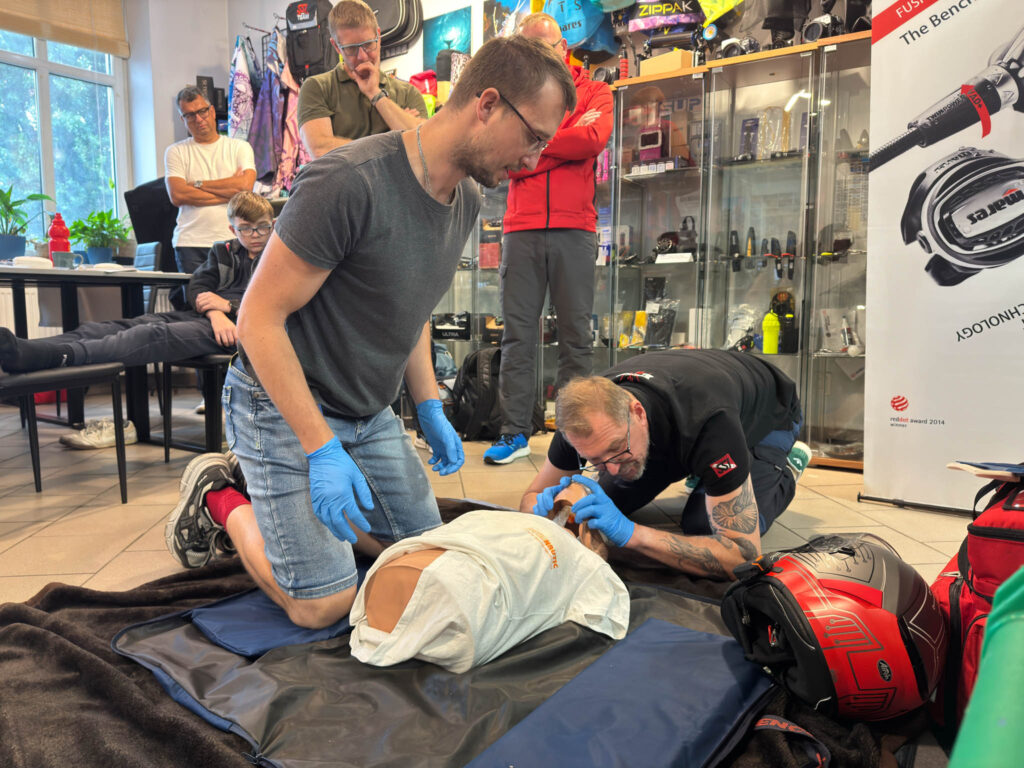 React Right,Diver Stress & Rescue - Aquanautic
