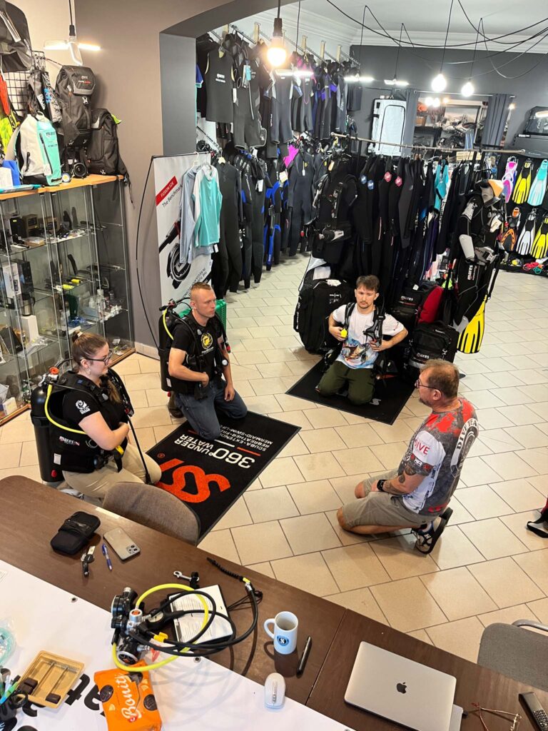 React Right,Diver Stress & Rescue - Aquanautic