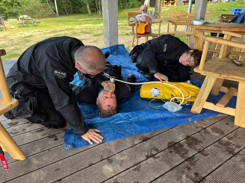React Right,Diver Stress & Rescue - Aquanautic
