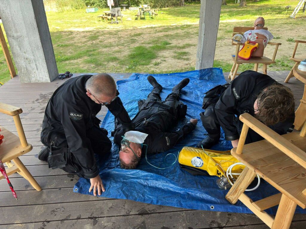 React Right,Diver Stress & Rescue - Aquanautic