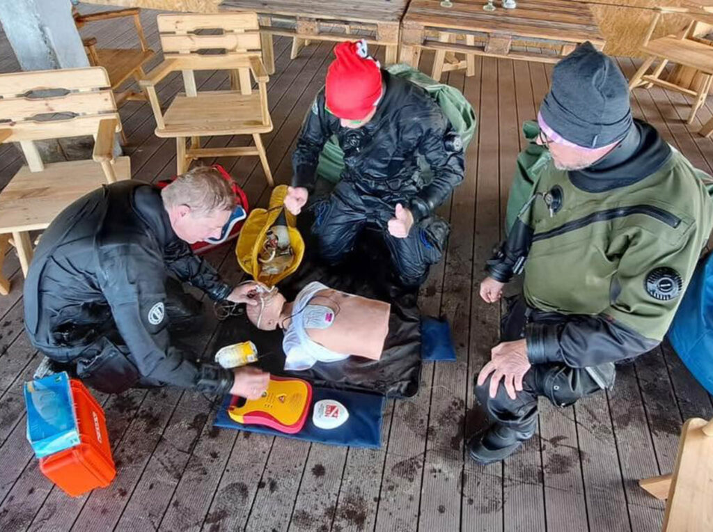 React Right,Diver Stress & Rescue - Aquanautic